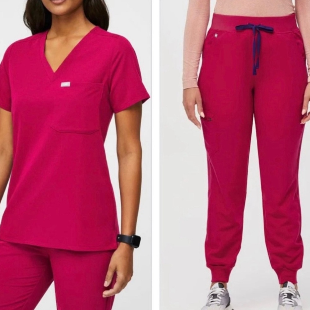 Figs Scrub Set in Ultra Rose SZ Small Top and Small Petite Joggers